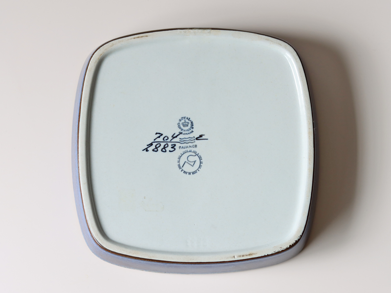 【北欧 デンマーク ヴィンテージ】Royal copenhagen (ロイヤルコペンハーゲン) Baca (バッカ) square plate NT 704/2883
