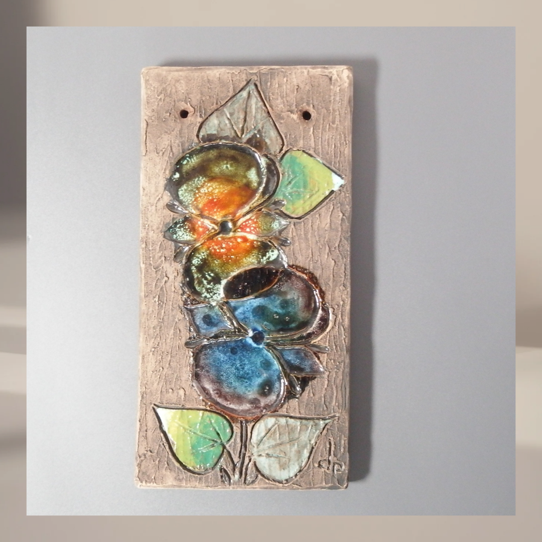 【北欧 ヴィンテージ】Tilgmans Keramik (ティルグマンズ ケラミック) wall plate flower