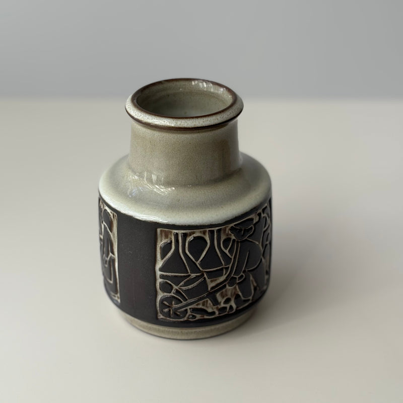 【北欧 デンマーク ヴィンテージ】Michael Andersen&son(マイケル・アンダーセン) vase brown