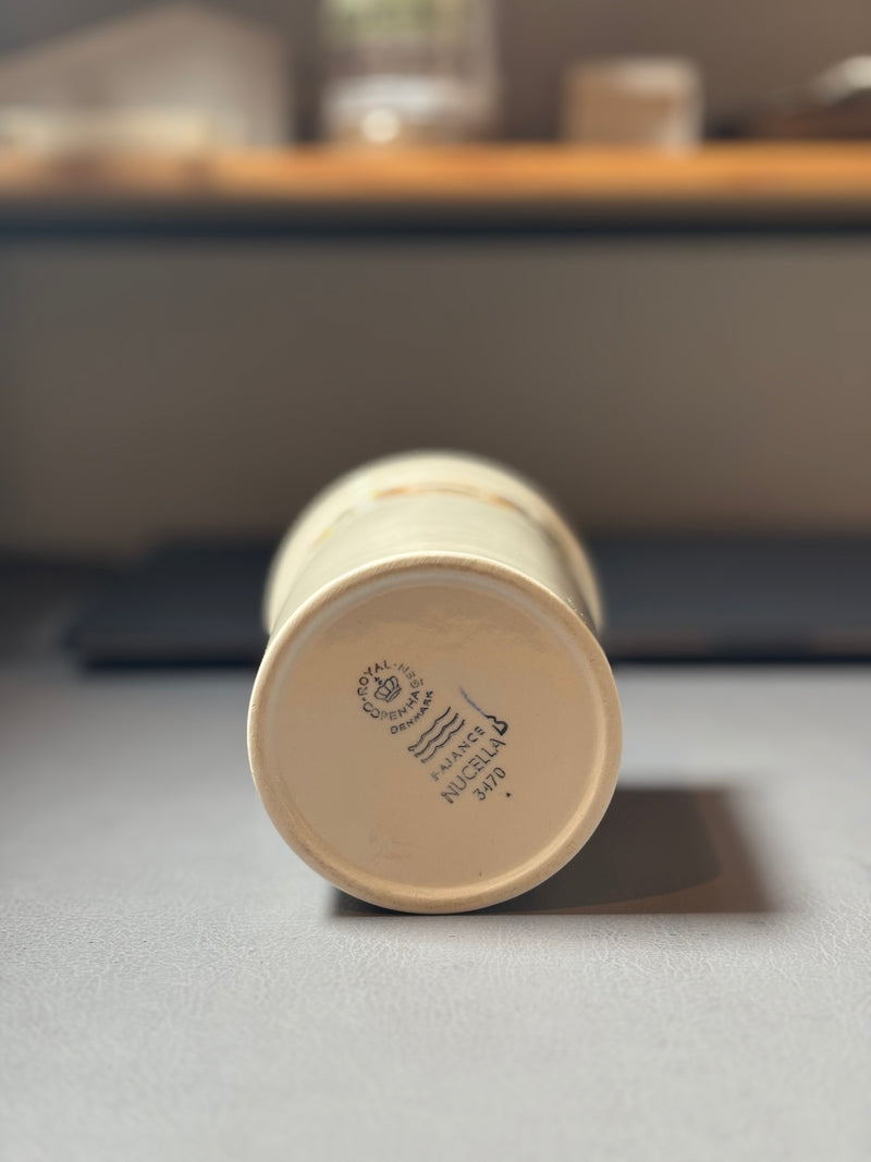 【北欧 デンマーク ヴィンテージ】Royal copenhagen (ロイヤルコペンハーゲン) Nucella (ヌセラ)creamer