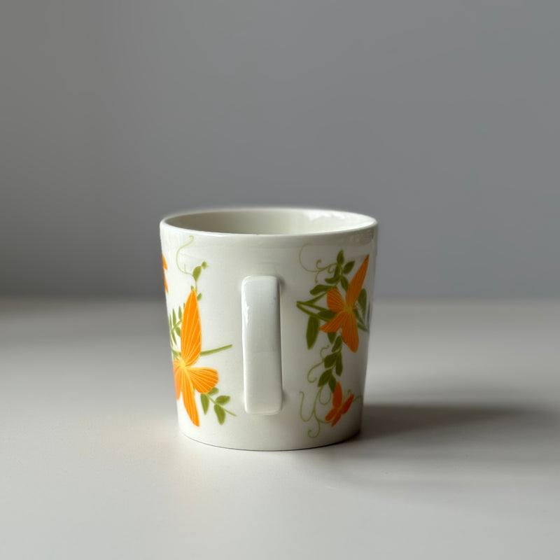 【北欧 フィンランド ヴィンテージ】 Arabia (アラビア) Teema (ティーマ) mug Perhonen Kultasiipi(Orange)