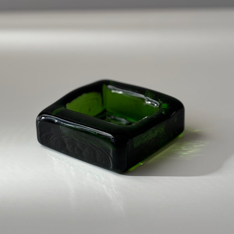 【北欧 スウェーデン ヴィンテージ】Boda (ボダ)Erik Höglund(エリック・ホグラン)ashtray green human