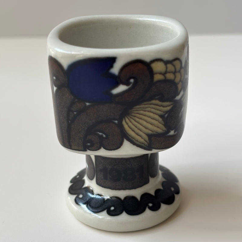 【北欧 フィンランド ヴィンテージ】Arabia (アラビア) Kalevala(カレワラ) egg cup 1981