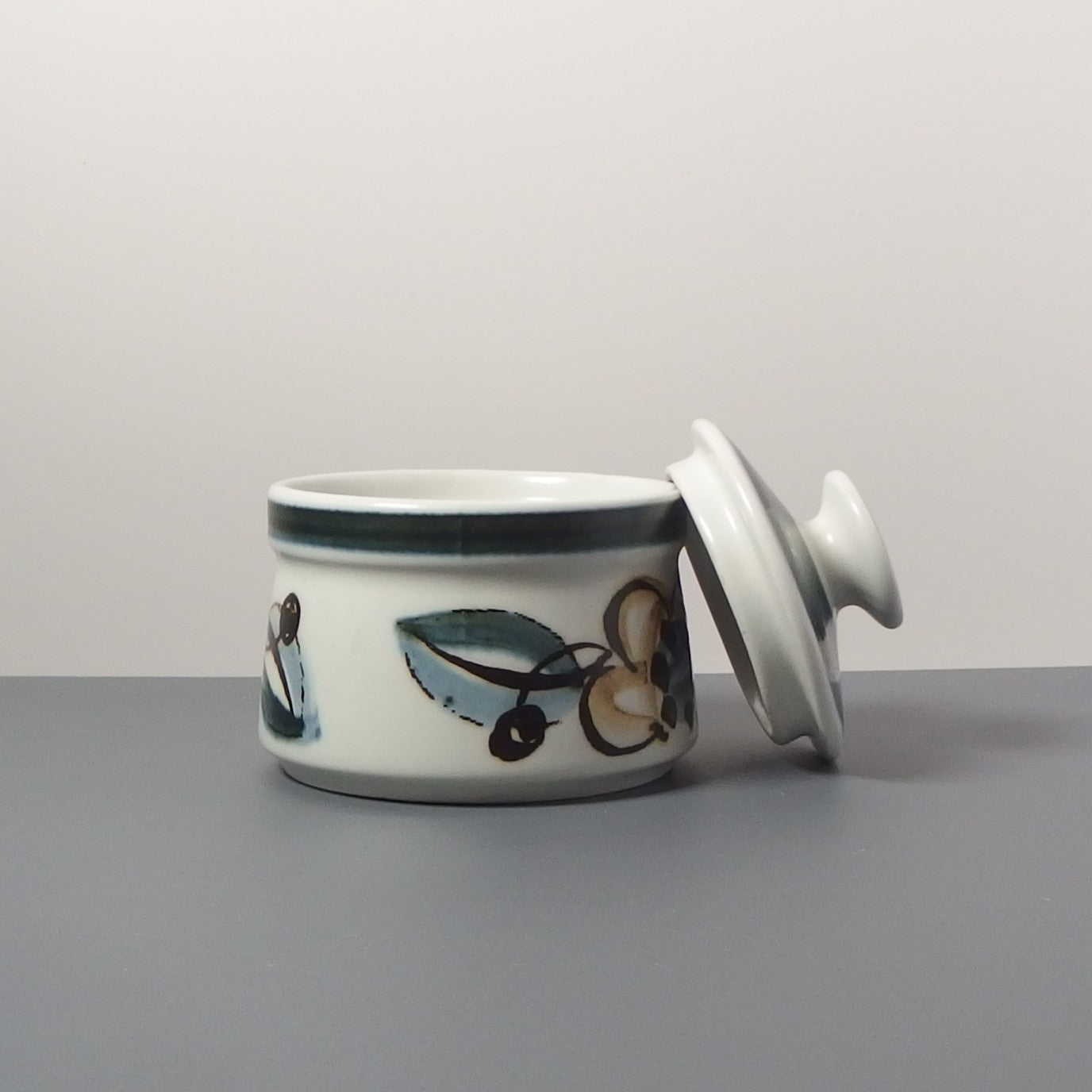 【北欧 ヴィンテージ】Stavangerflint (スタヴァンゲルフリント)Senja(センヤ) sugar bowl