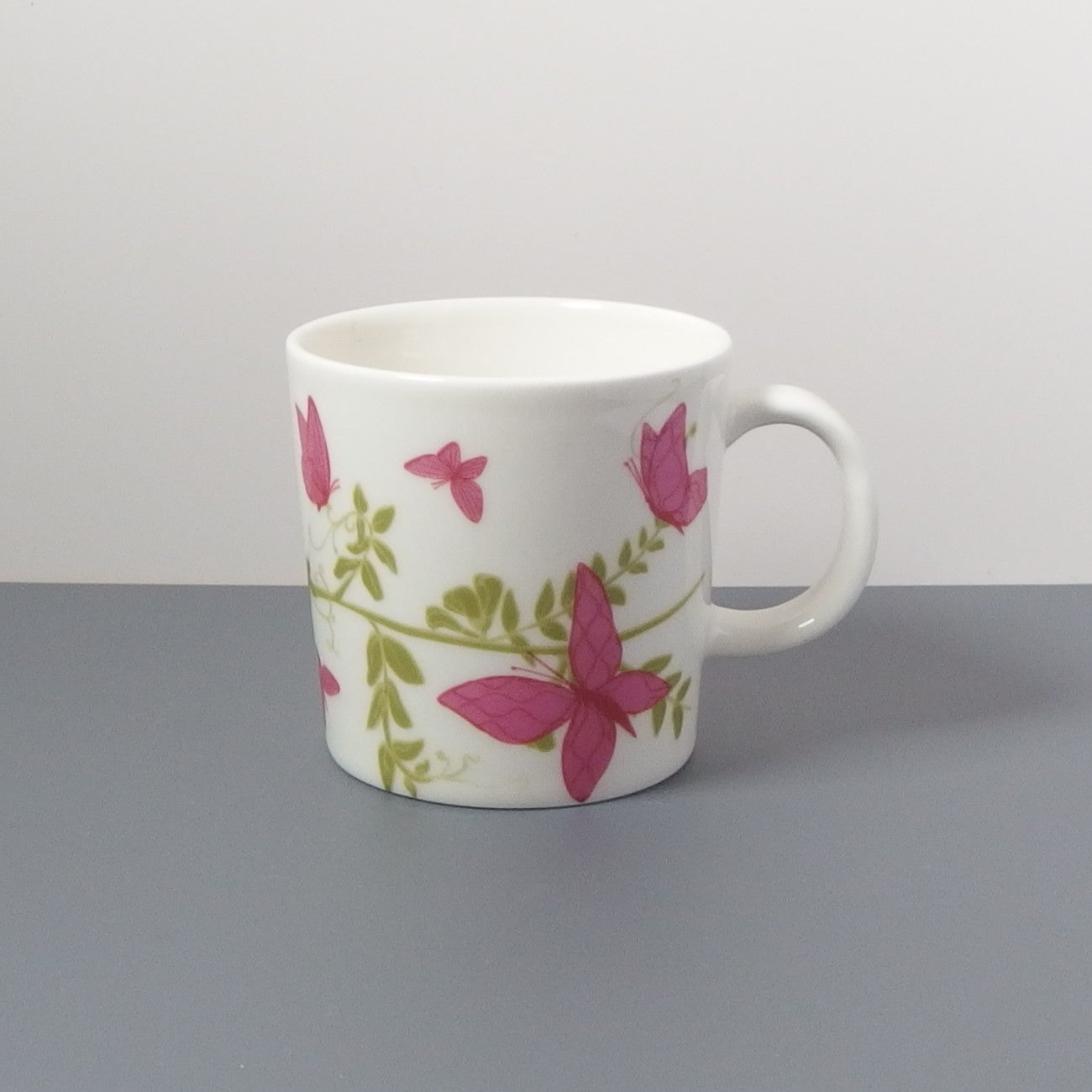 【北欧 ヴィンテージ】 Arabia (アラビア) Teema (ティーマ) mug Perhonen Neitoperho(Pink)