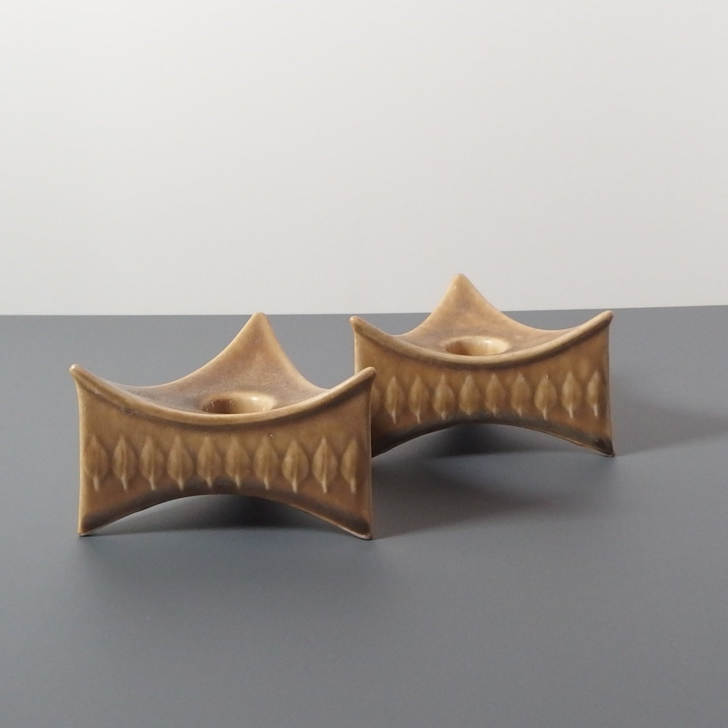 【北欧 ヴィンテージ】 Quistgaard (クイストゴー ) Relief (レリーフ) triangular candle holder