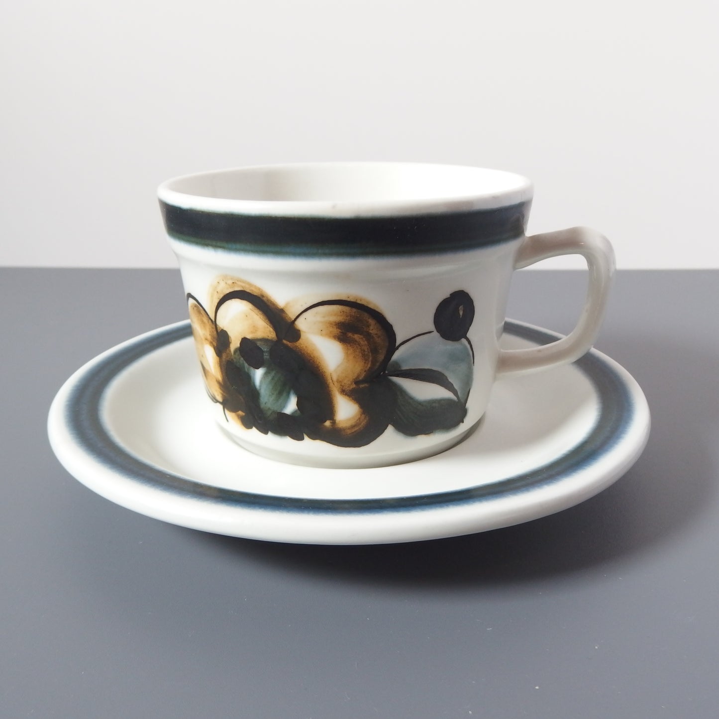 【北欧 ヴィンテージ】Stavangerflint (スタヴァンゲルフリント)Senja(センヤ) tea cup & saucer