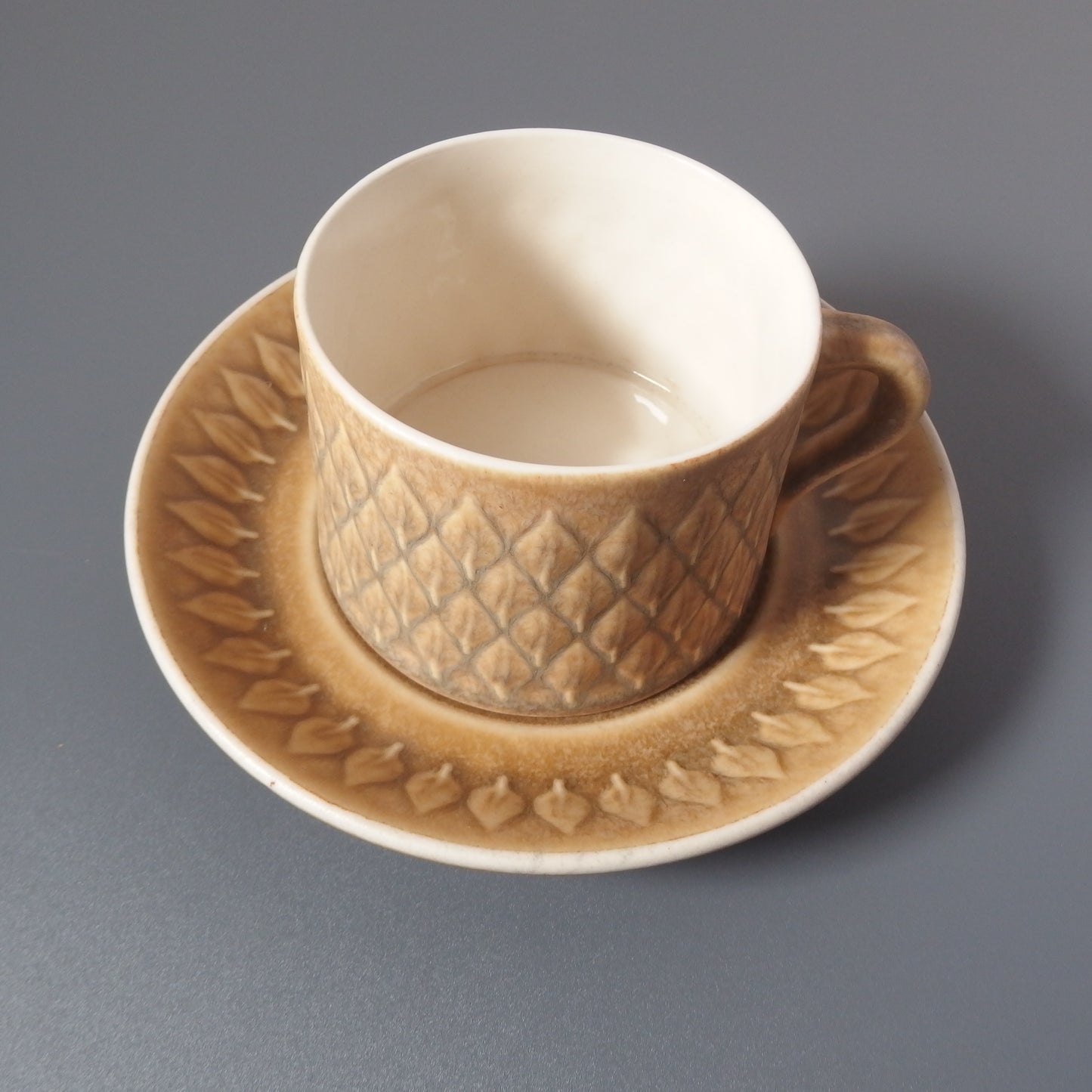 【北欧 ヴィンテージ】Quistgaard (クイストゴー) Relief (レリーフ) tea cup saucer