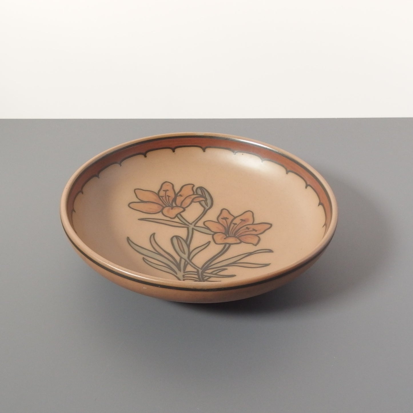 【北欧 デンマーク ヴィンテージ】 Hjorth(ヨート) floral dish