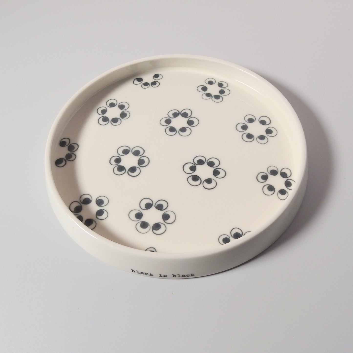 【北欧 ヴィンテージ】Anne Black (アンヌ・ブラック) black is black (ブラック・イズ・ブラック) plate 18cm