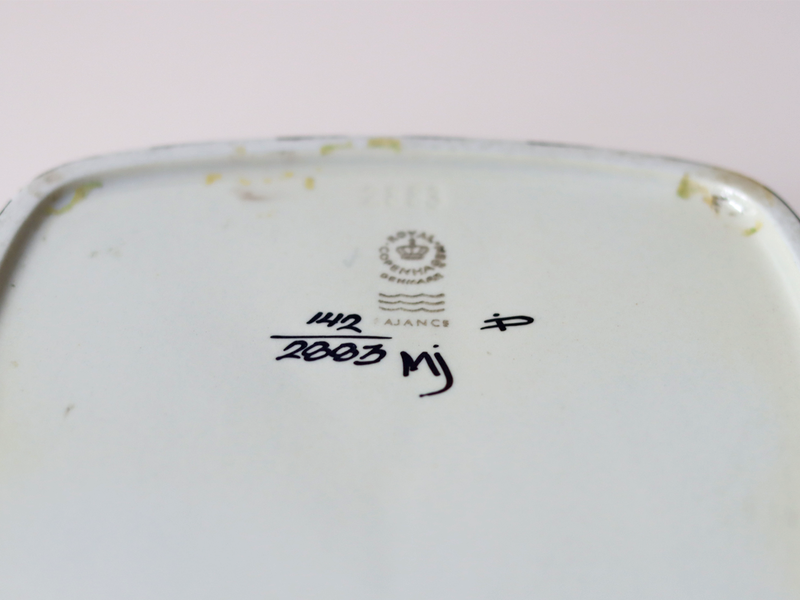 【北欧 デンマーク ヴィンテージ 】Royal copenhagen(ロイヤルコペンハーゲン) Tenera(テネラ)square plate 142/2883 MJ
