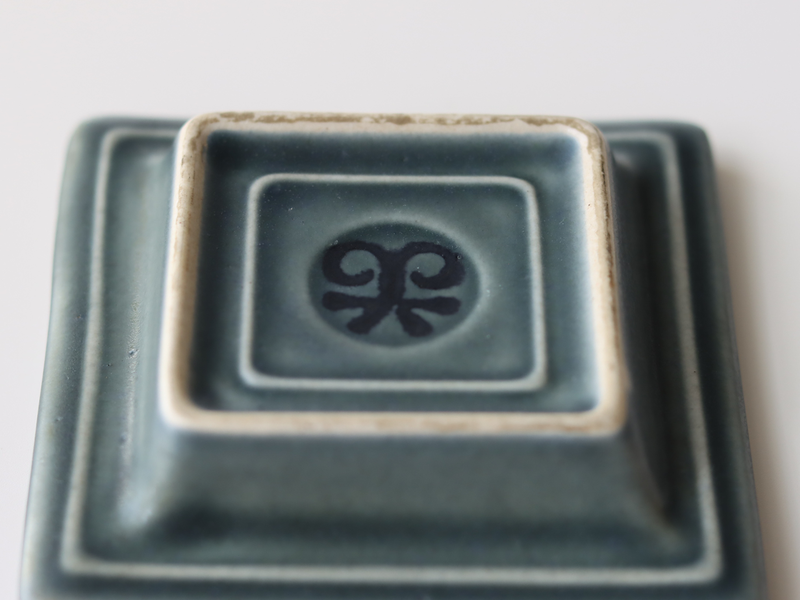 Jens.H.Quistgaard (イェンス・クイストゴー) Azur (アズール) square tray │ 北欧ヴィンテージ デンマーク 食器 アッシュトレイ 陶磁器