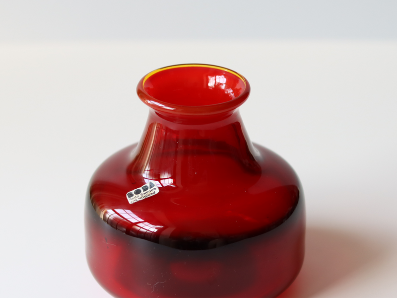 Boda（ボダ） フラワーベース レッド H10.5cm H998/110 / Erik Höglund ｜ 北欧ヴィンテージ スウェーデン