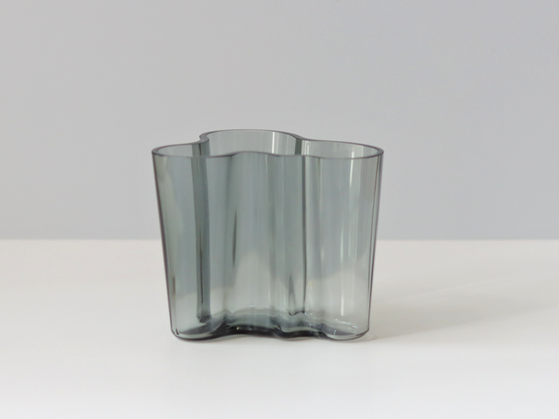 iittala  （イッタラ） Alvar Aalto vase H9.5cm smoke │ 北欧 フィンランド アアルトベース スモーク 花瓶