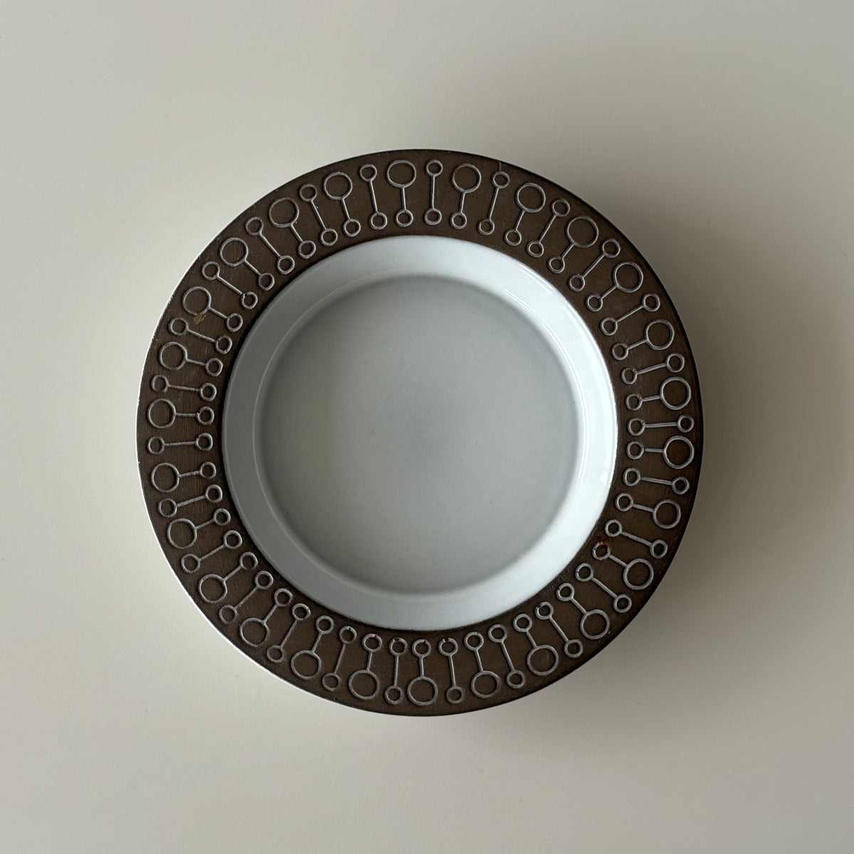【北欧 スウェーデン ヴィンテージ】Upsala Ekeby （ウプサラエクビー） Cornus plate 9030 Goran Andersson