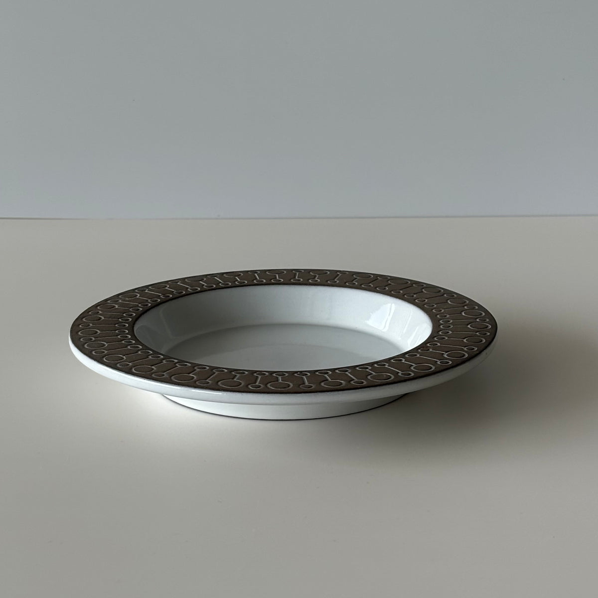 【北欧 スウェーデン ヴィンテージ】Upsala Ekeby （ウプサラエクビー） Cornus plate 9030 Goran Andersson