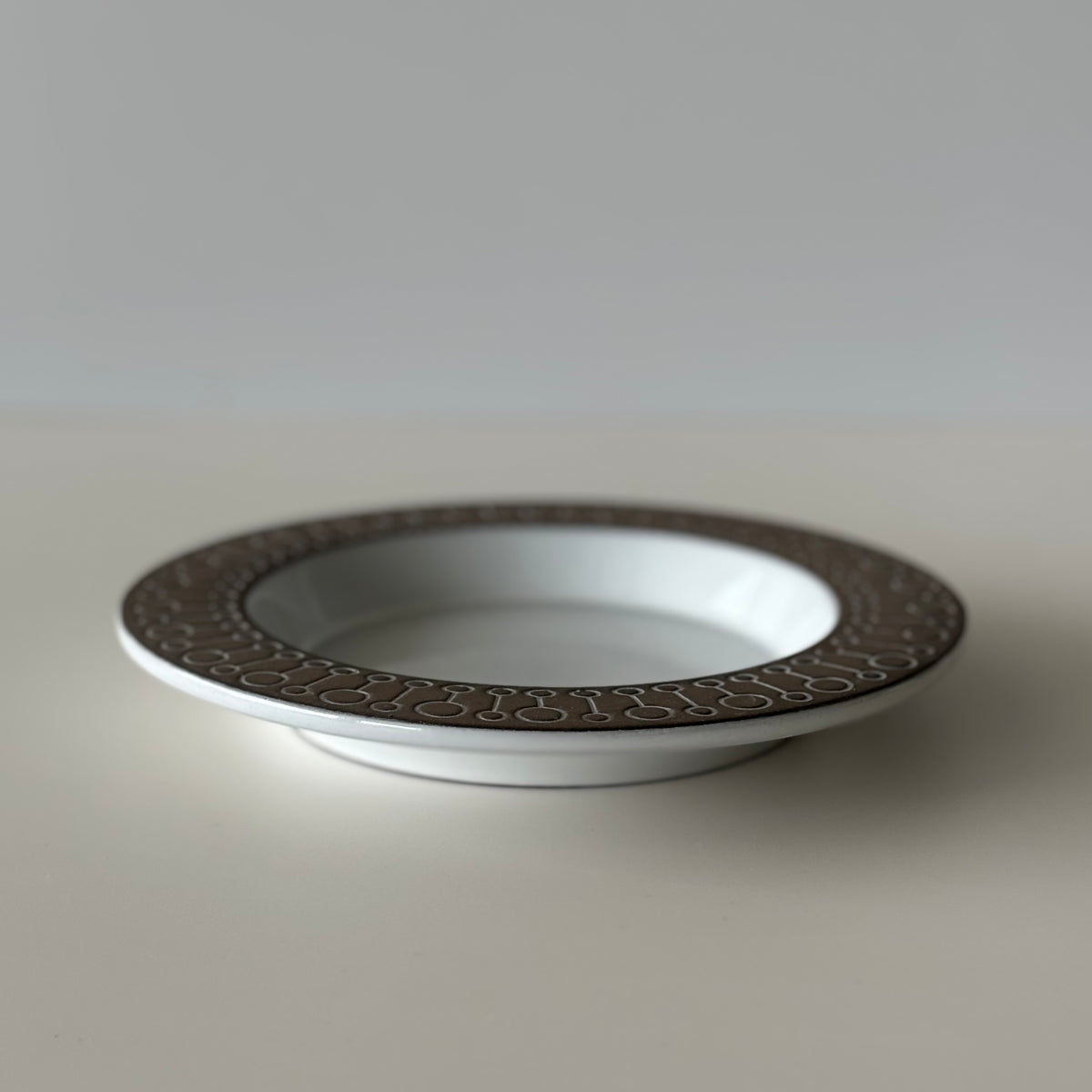 【北欧 スウェーデン ヴィンテージ】Upsala Ekeby （ウプサラエクビー） Cornus plate 9030 Goran Andersson