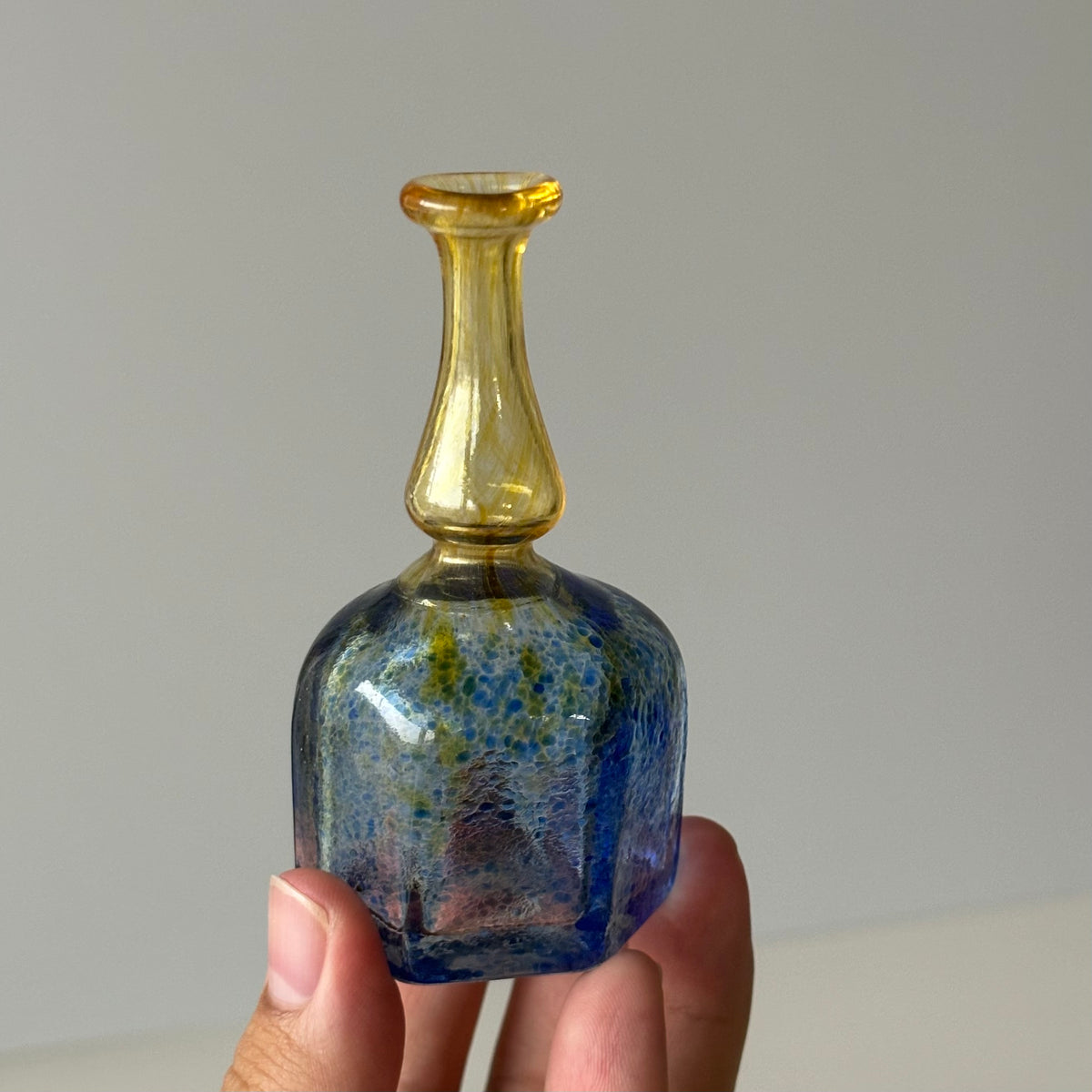 【北欧 スウェーデン ヴィンテージ】Kosta Boda （コスタ・ボダ） Antikva vase miniature Blue / Yellow