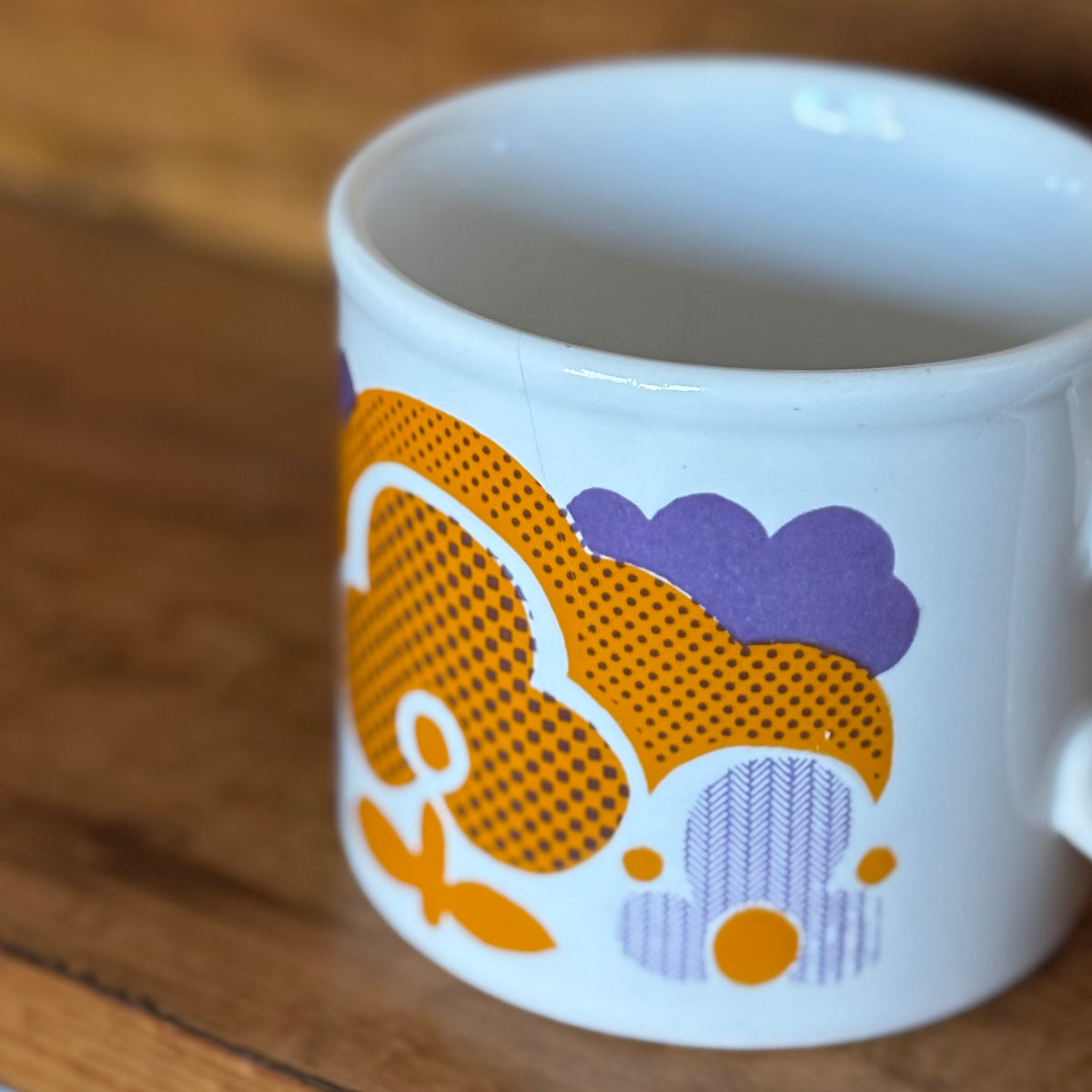 【WAKEARI GIFT】訳あり Staffordshire マグカップ イエロー ヒビあり