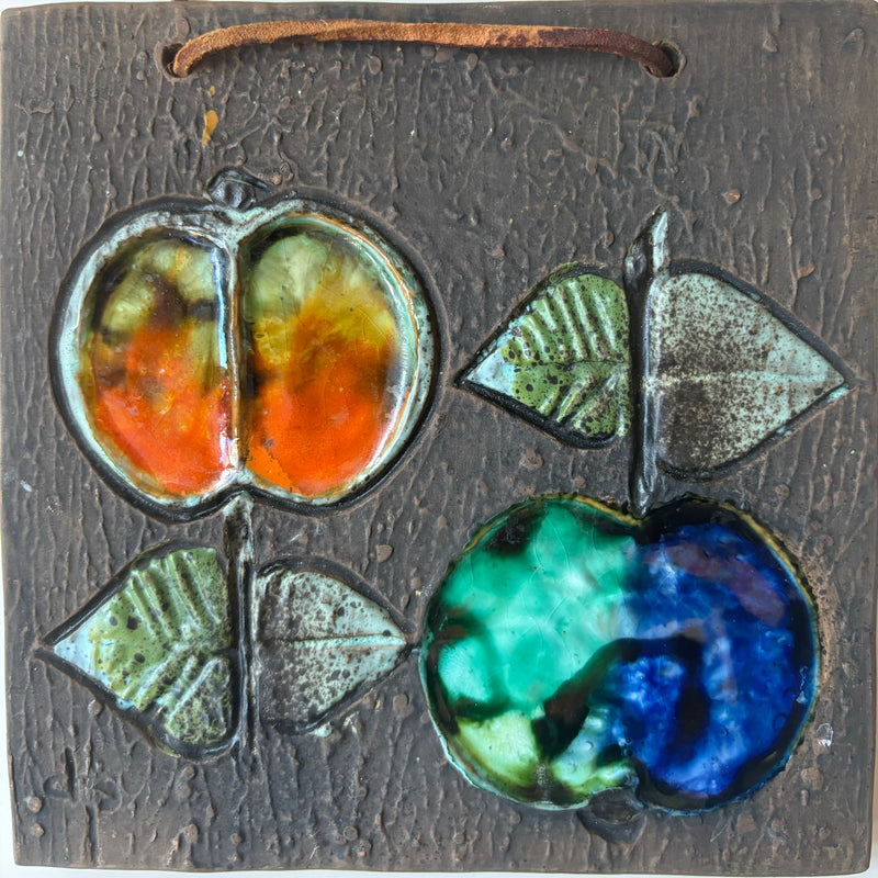 Tilgmans Keramik （ティルグマンズ ケラミック） wall plate │ 北欧 スウェーデン ヴィンテージ 壁掛けプレート リンゴ 陶磁器