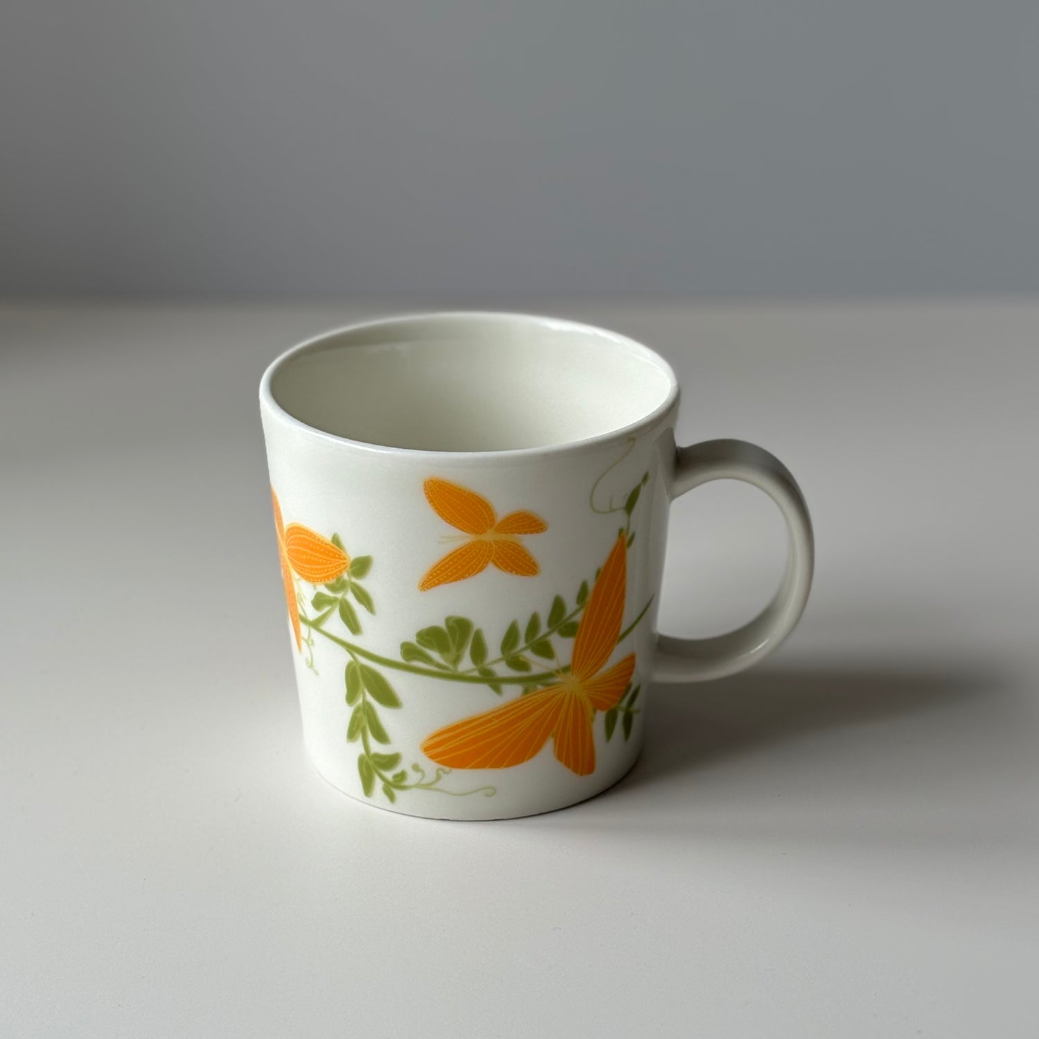 Arabia (アラビア) Teema (ティーマ) mug Perhonen Kultasiipi Arabia (アラビア) Teema (ティーマ) mug Perhonen Kultasiipi