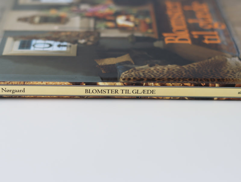 Blomster til glæde 喜びのための花々/ Jane Nørgaard │ 北欧 デンマーク ヴィンテージ フラワー インテリア 本