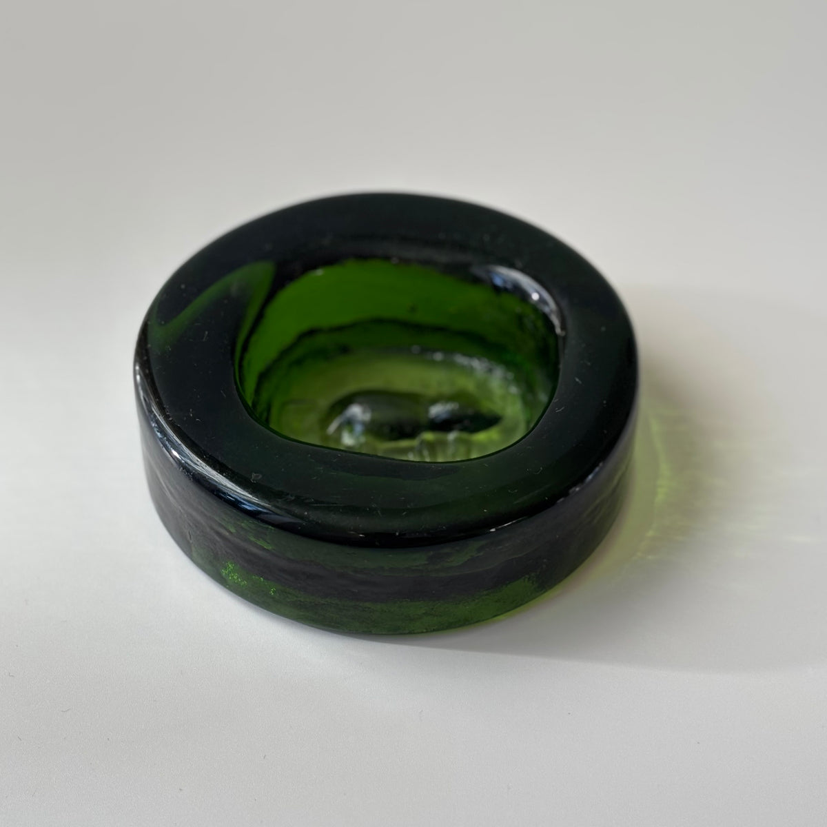 Boda （ボダ）Erik Höglund（エリック・ホグラン）ashtray green cat │ 北欧 スウェーデン ヴィンテージ アッシュトレイ 猫 グリーン ガラス 1776