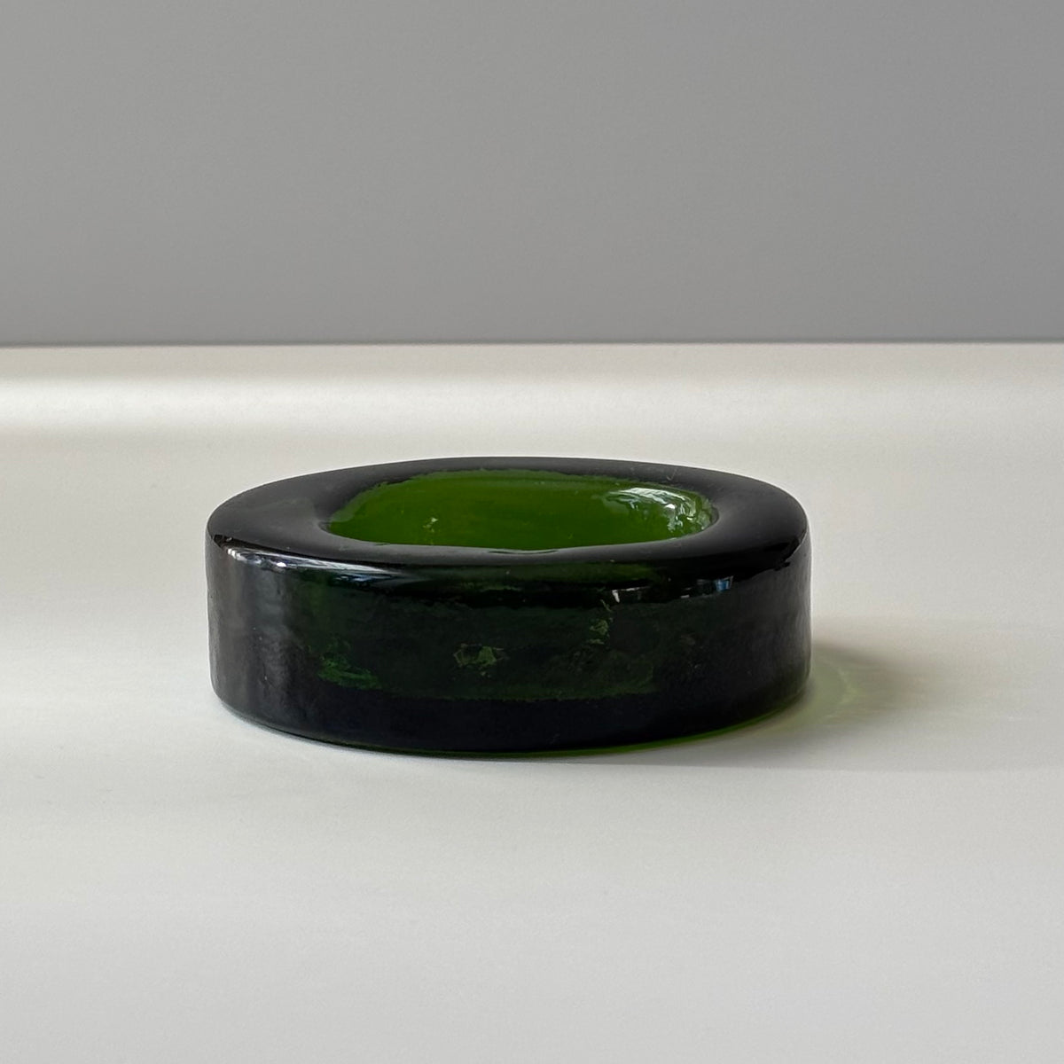 Boda （ボダ）Erik Höglund（エリック・ホグラン）ashtray green cat │ 北欧 スウェーデン ヴィンテージ アッシュトレイ 猫 グリーン ガラス 1776
