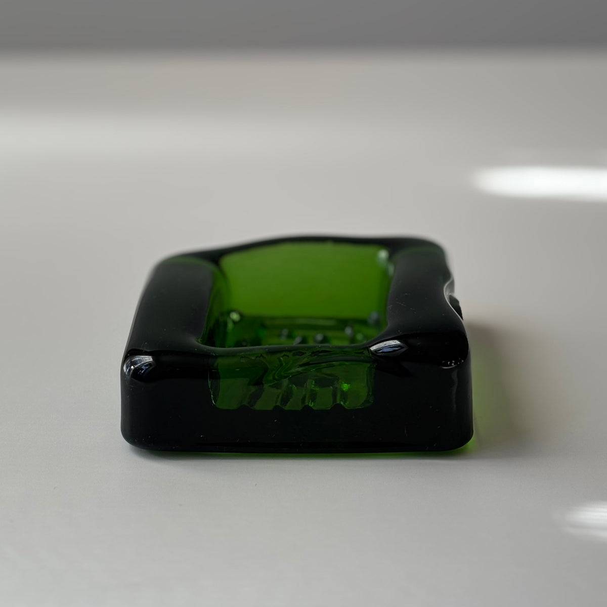 Boda （ボダ）Erik Höglund（エリック・ホグラン）ashtray green human │ 北欧 スウェーデン ヴィンテージ アッシュトレイ 人 グリーン ガラス 1781