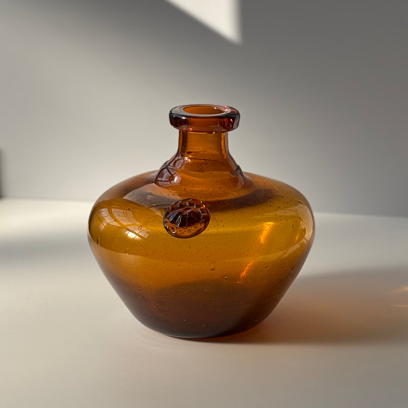 Boda（ボダ） フラワーベース アンバー H14cm / Erik Höglund ｜ 北欧ヴィンテージ スウェーデン