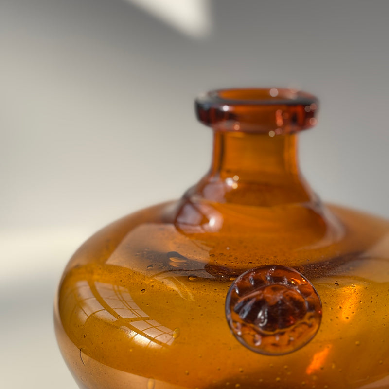 Boda（ボダ） フラワーベース アンバー H14cm / Erik Höglund ｜ 北欧ヴィンテージ スウェーデン