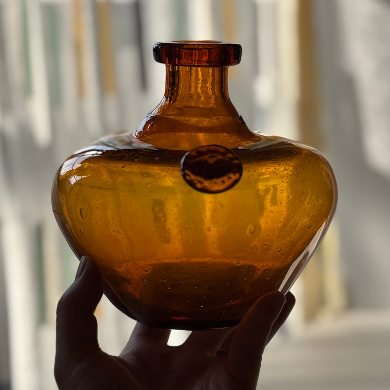 Boda（ボダ） フラワーベース アンバー H14cm / Erik Höglund ｜ 北欧ヴィンテージ スウェーデン