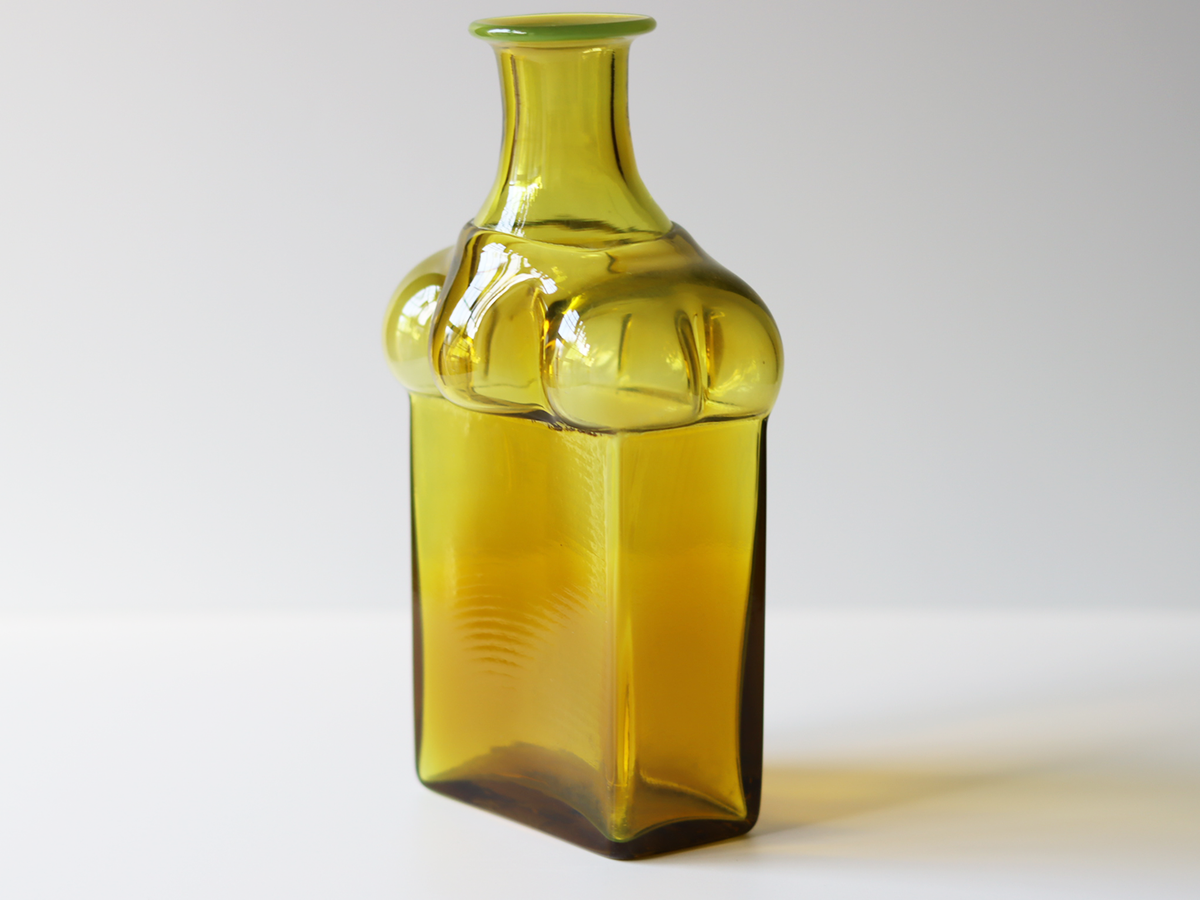 【北欧 スウェーデン ヴィンテージ】Kosta Boda （コスタ・ボダ） Bertil Vallien（バーティル・ヴァリーン） bottle yellow