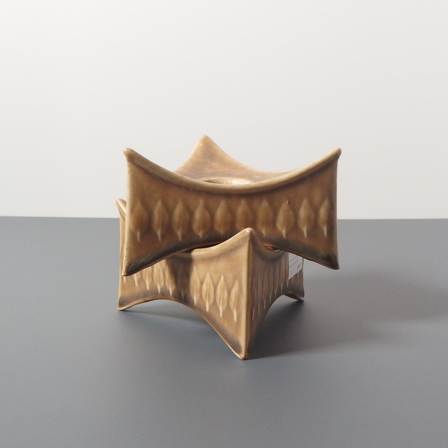 【北欧 ヴィンテージ】 Quistgaard （クイストゴー ）  Relief （レリーフ） triangular candle holder