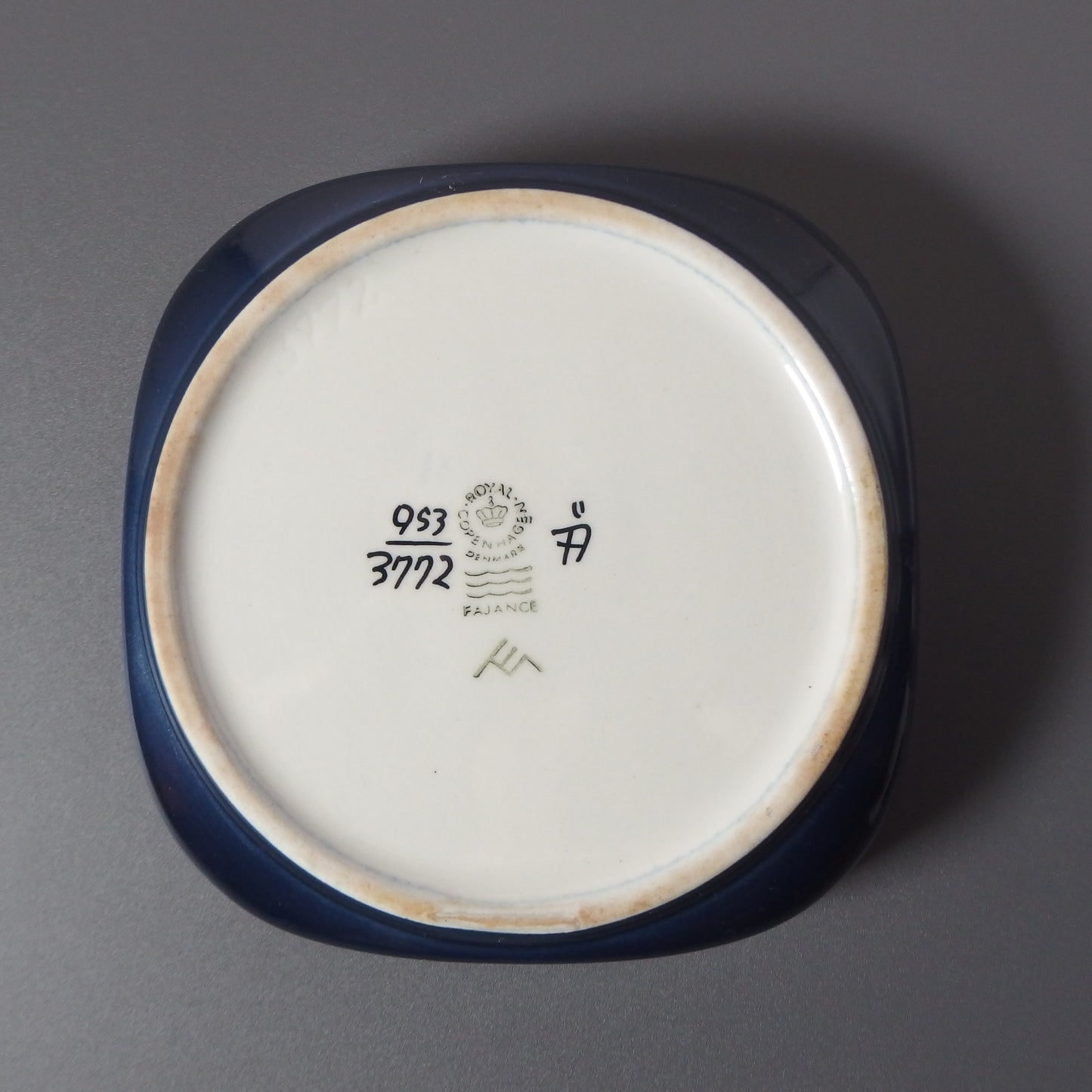【北欧 ヴィンテージ】Royal copenhagen （ロイヤルコペンハーゲン） Baca （バッカ）square plate