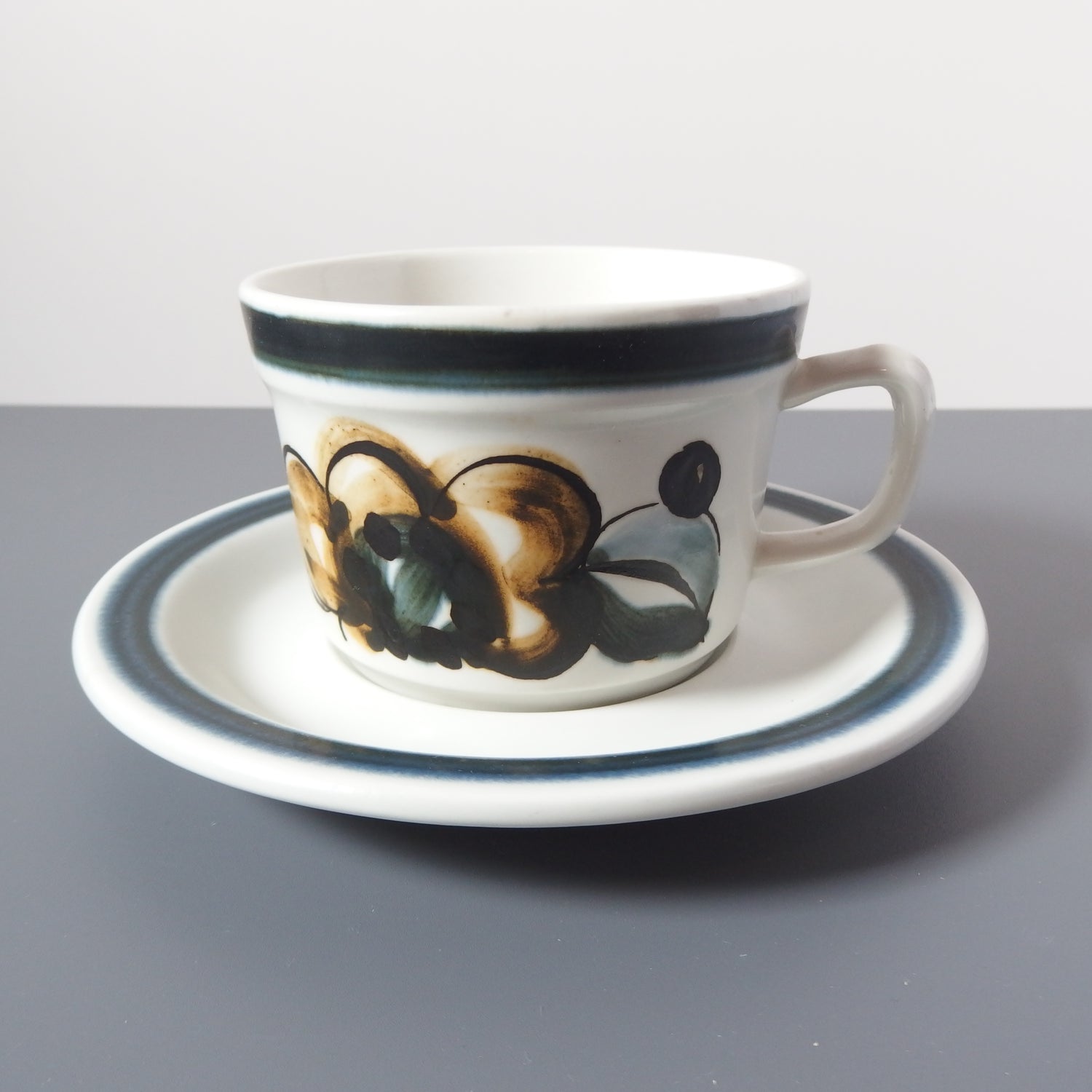 【北欧 ヴィンテージ】Stavangerflint （スタヴァンゲルフリント）Senja（センヤ） tea cup & saucer