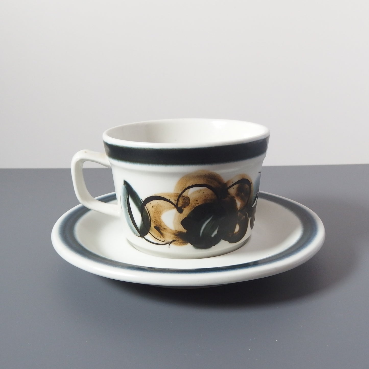 【北欧 ヴィンテージ】Stavangerflint （スタヴァンゲルフリント）Senja（センヤ） tea cup & saucer
