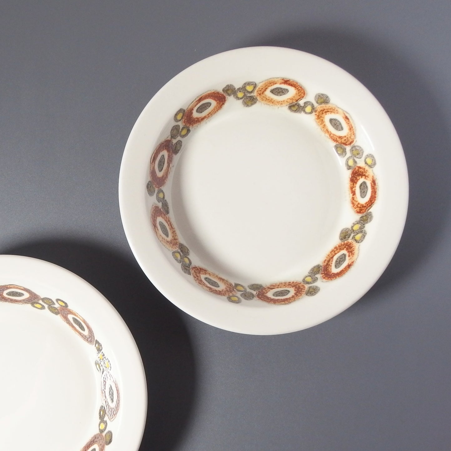 【北欧 ヴィンテージ】Royal copenhagen （ロイヤルコペンハーゲン） Nucella （ヌセラ）Deep plate