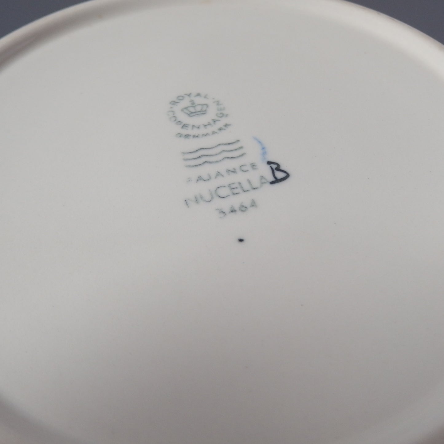 【北欧 ヴィンテージ】Royal copenhagen （ロイヤルコペンハーゲン） Nucella （ヌセラ）Deep plate