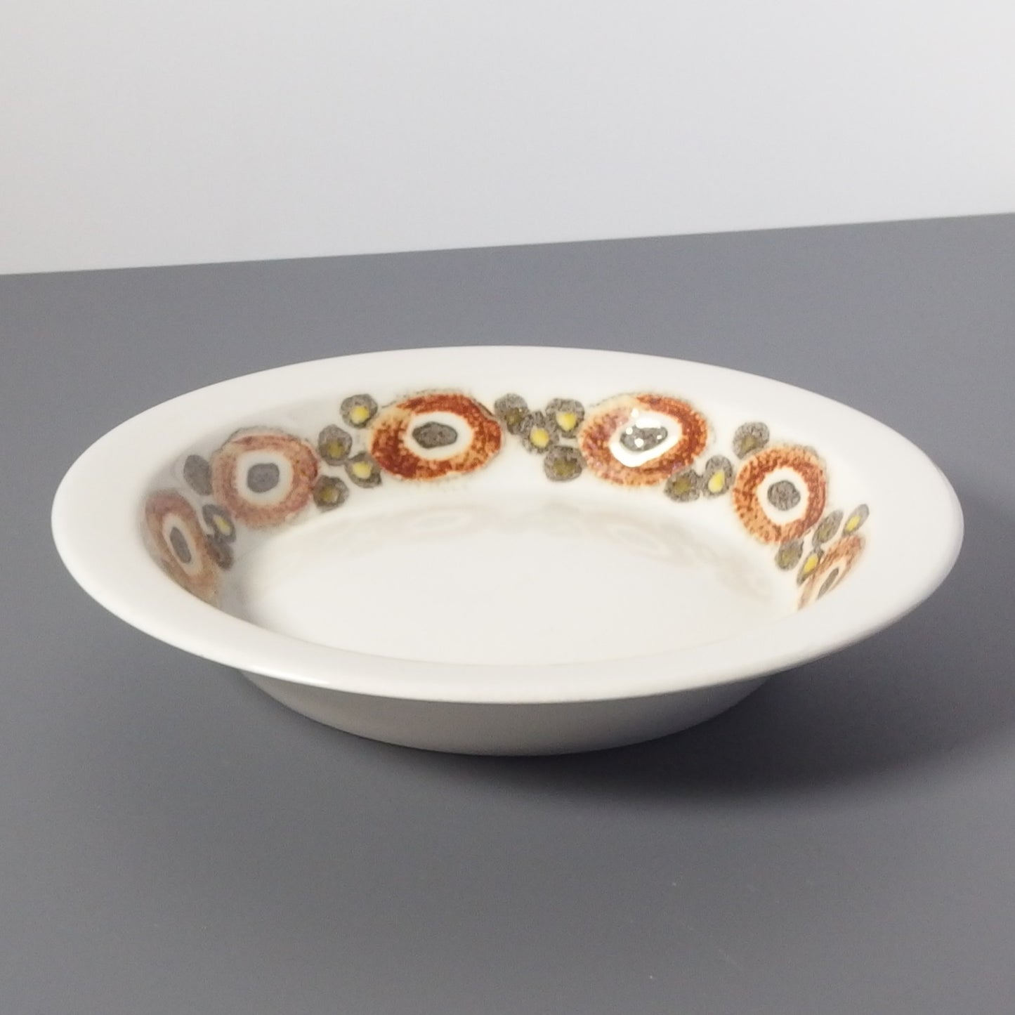 【北欧 ヴィンテージ】Royal copenhagen （ロイヤルコペンハーゲン） Nucella （ヌセラ）Deep plate
