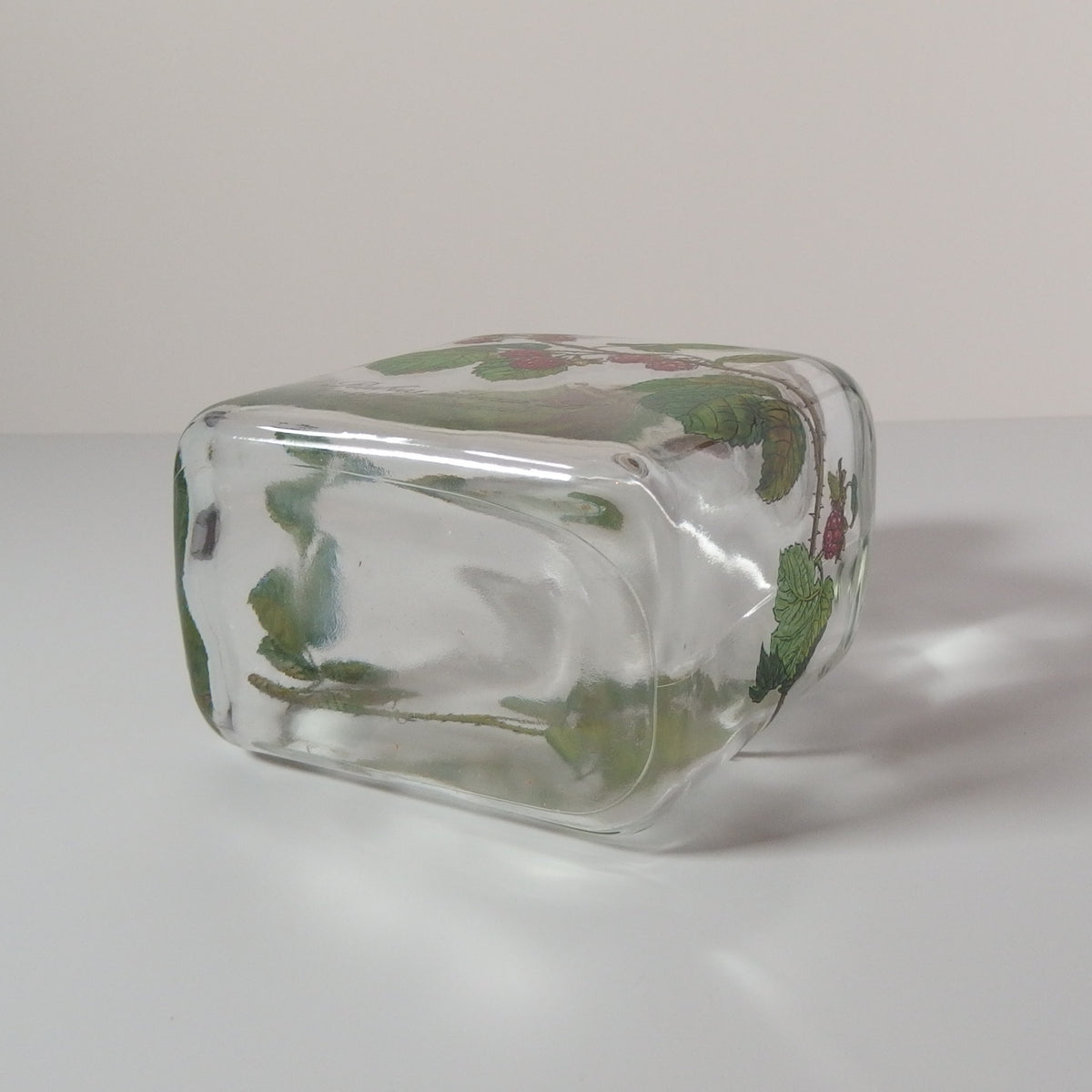 【北欧 デンマーク ヴィンテージ】Holmegaard （ホルムガード） liqueur bottle raspberry