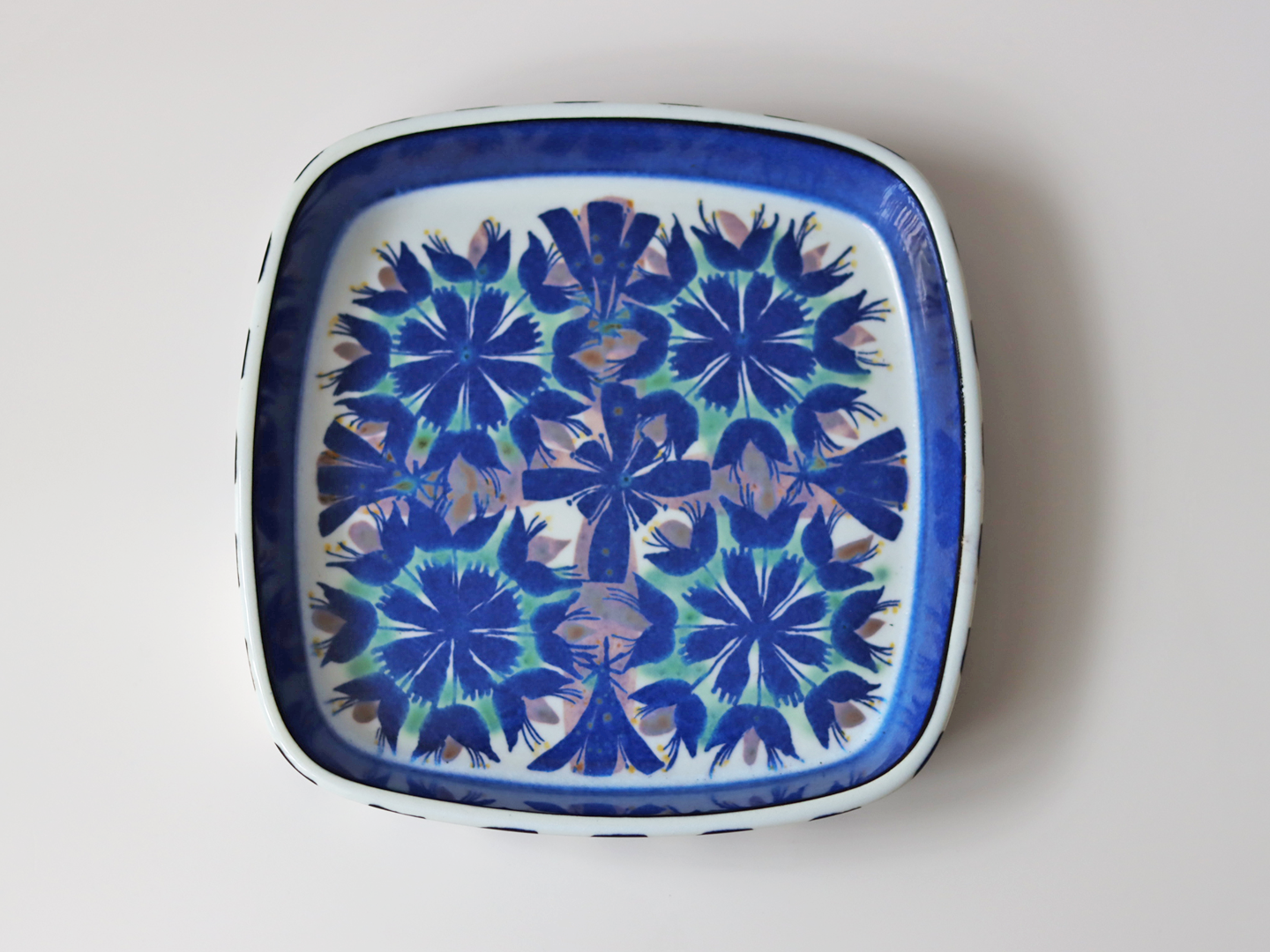 【北欧 デンマーク ヴィンテージ 】Royal copenhagen（ロイヤルコペンハーゲン) Tenera（テネラ）square plate 142/2883 MJ
