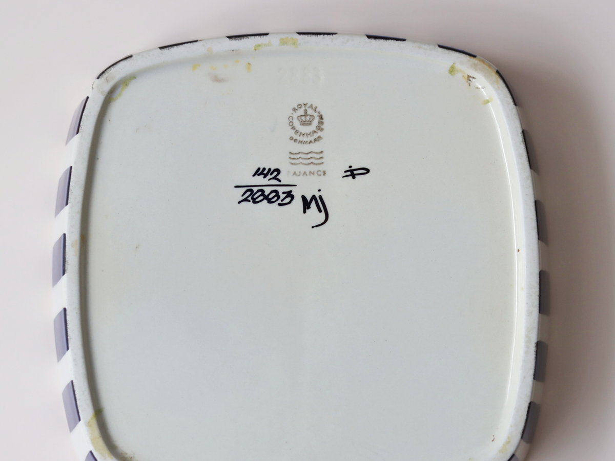 【北欧 デンマーク ヴィンテージ 】Royal copenhagen（ロイヤルコペンハーゲン) Tenera（テネラ）square plate 142/2883 MJ