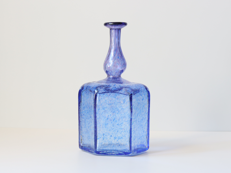 Kosta Boda（コスタ・ボダ） Antikva ブルーパープル ボトル H16.5 / Bertil Vallien ｜ 北欧ヴィンテージ スウェーデン