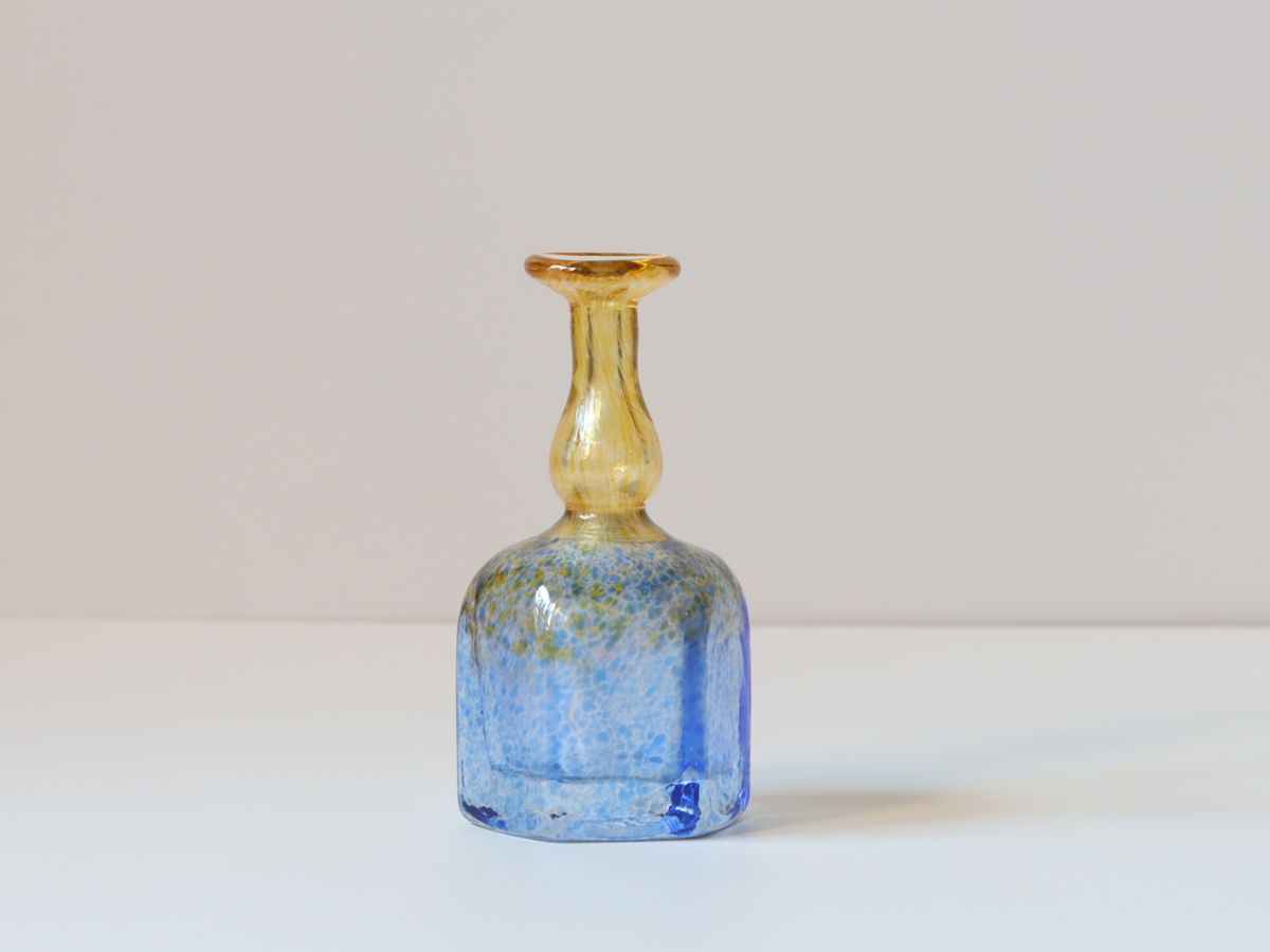 Kosta Boda（コスタ・ボダ） Antikva ブルーイエロー ボトル H9 / Bertil Vallien ｜ 北欧ヴィンテージ スウェーデン