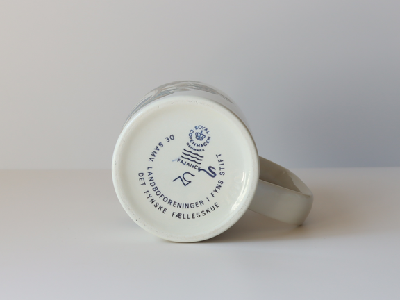 Royal Copenhagen（ロイヤルコペンハーゲン） Tenera マグカップ 牛