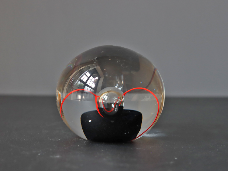 Kosta Boda （コスタ・ボダ） Bertil Vallien（バーティル・ヴァリーン） Crystal Fantasy（クリスタルファンタジー）ball red line │ 北欧 スウェーデン ヴィンテージ ガラスアート ボール