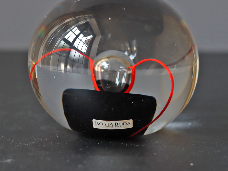 Kosta Boda （コスタ・ボダ） Bertil Vallien（バーティル・ヴァリーン） Crystal Fantasy（クリスタルファンタジー）ball red line │ 北欧 スウェーデン ヴィンテージ ガラスアート ボール