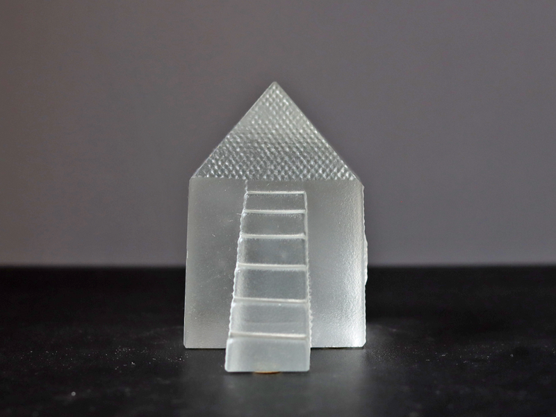 Kosta Boda （コスタ・ボダ） Bertil Vallien（バーティル・ヴァリーン） Crystal Fantasy（クリスタルファンタジー）house 98535 │ 北欧 スウェーデン ヴィンテージ ガラスアート オブジェ 階段付きの家