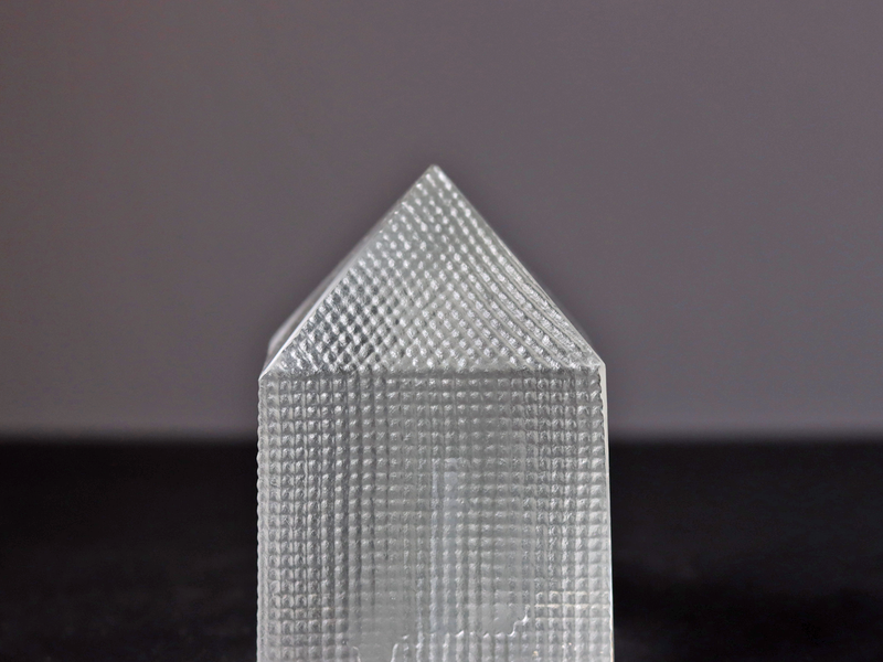 Kosta Boda （コスタ・ボダ） Bertil Vallien（バーティル・ヴァリーン） Crystal Fantasy（クリスタルファンタジー）house 98535 │ 北欧 スウェーデン ヴィンテージ ガラスアート オブジェ 階段付きの家